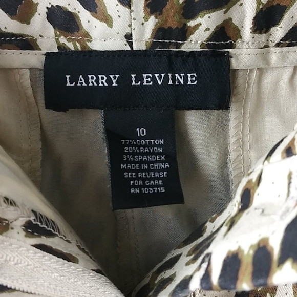 Larry Levine Natural Leopard Print Mid Rise Cuff Hem Slim Leg Cropped Pant - Picture 9 of 15